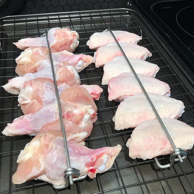 🍗Wing Rails Make It Easier To Grill Your Chicken Wings!